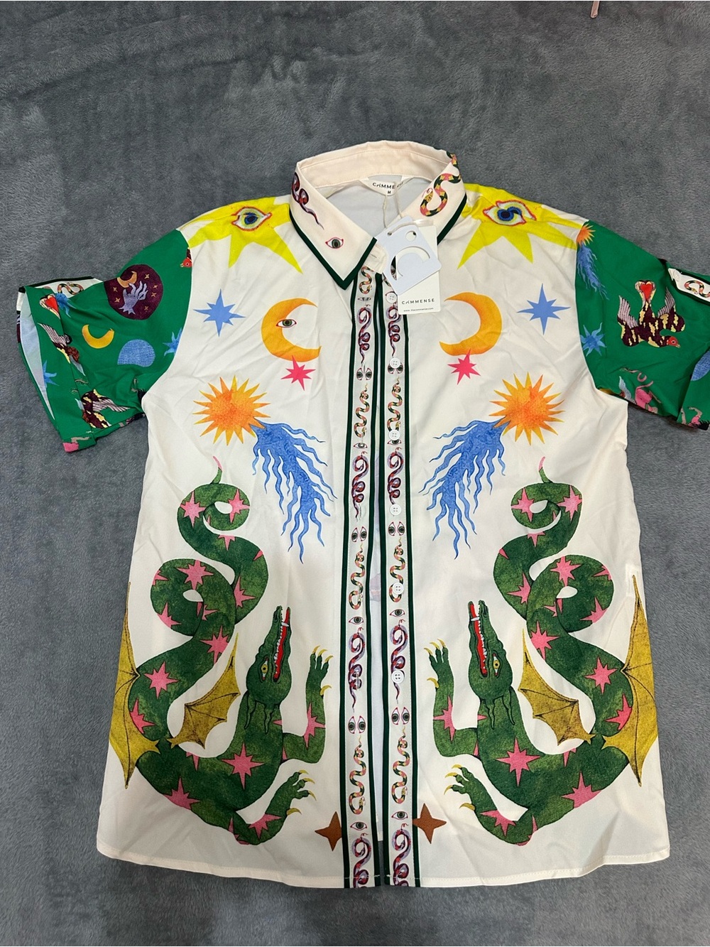 Commense Women’s button down short sleeve shirt with celestial pattern NWT